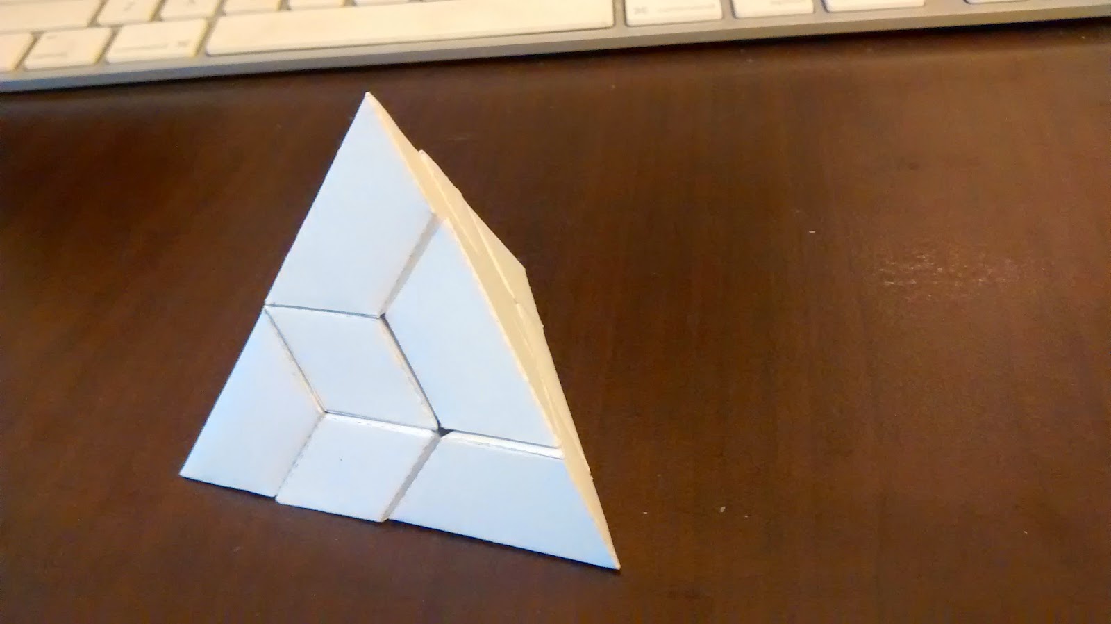Yoshiny's Design How to build a PaperCraft Pyramid Puzzle
