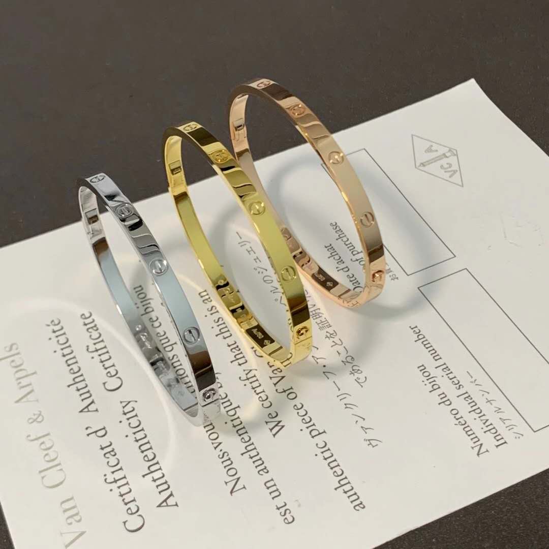 Why I Choose a replica Cartier Love Bracelet