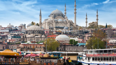 Mosaik Bunda Maria Ditutup Kain Karena Searah Kiblat