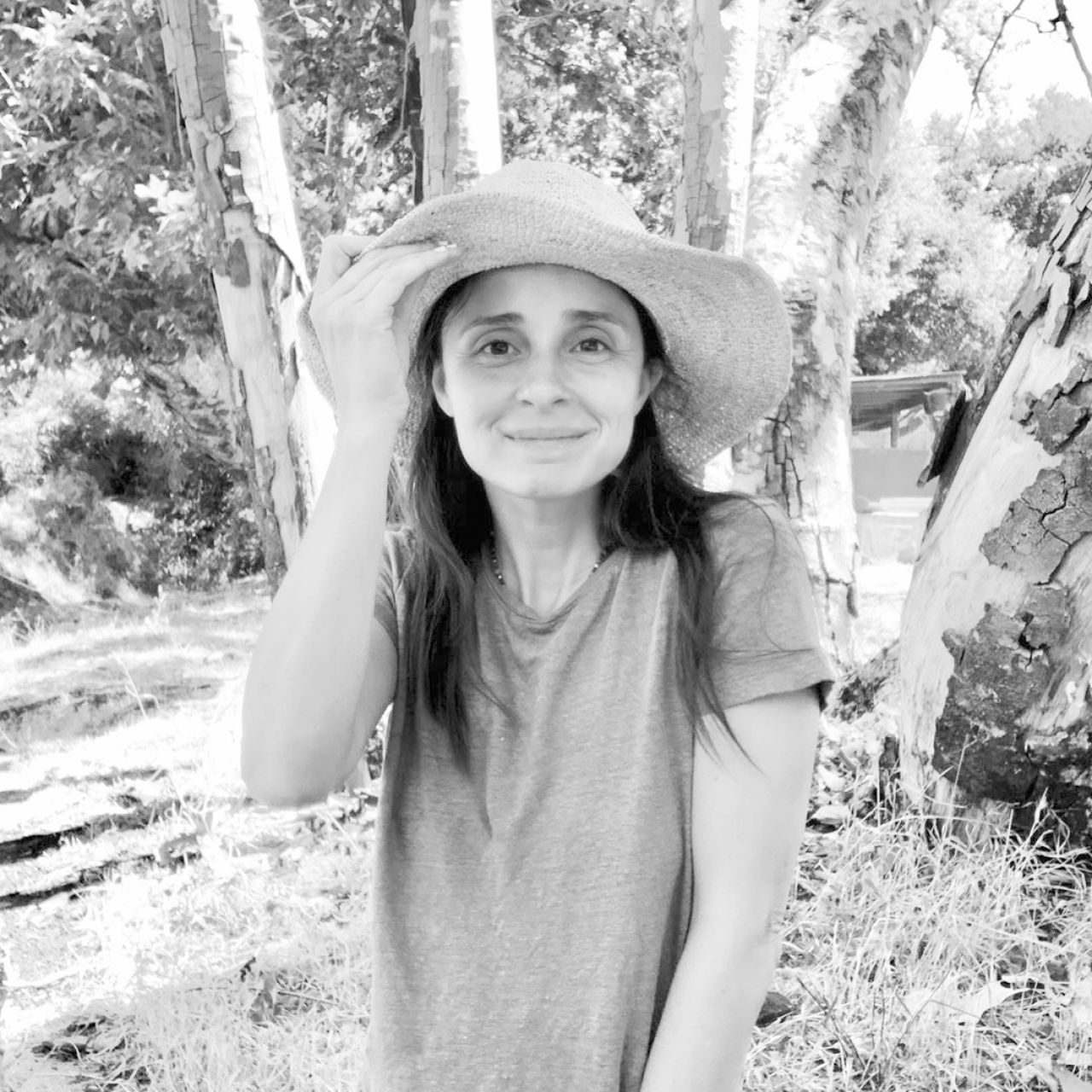 Shiri Appleby – Social Media Photos 07/27/2020