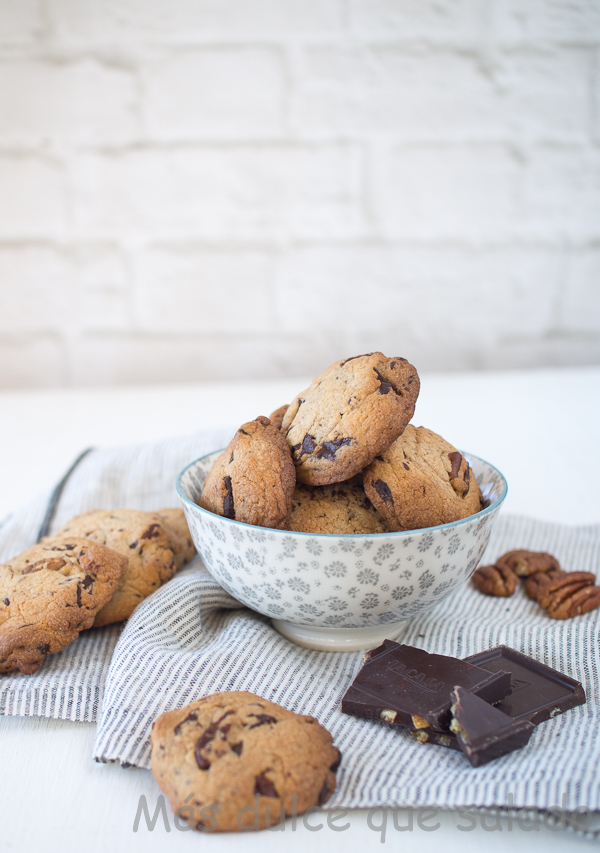 Galletas con chocolate negro y naranja