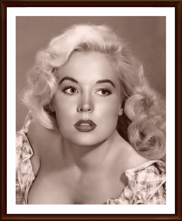 Ostáriz Art Gallery Betty Brosmer La chica perfecta