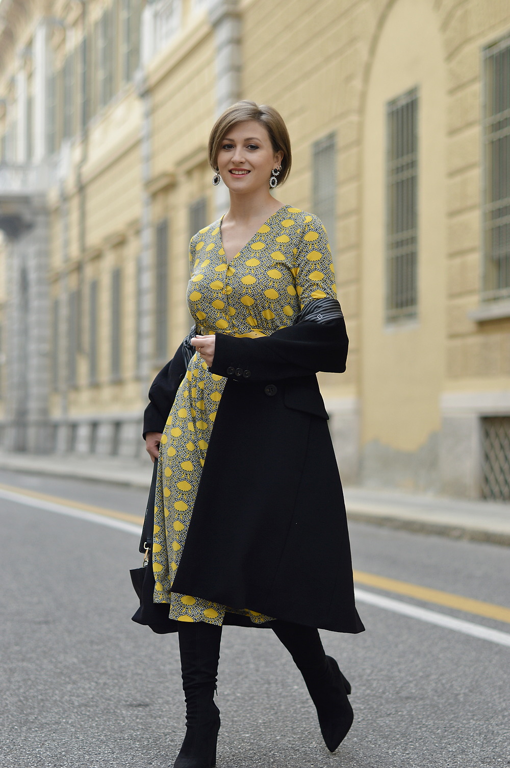 Black & Yellow. The Dress Sense