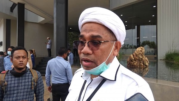 Analisis Ngabalin soal Penusukan Syekh Ali Jaber, Singgung Wajah Ganteng Pelaku