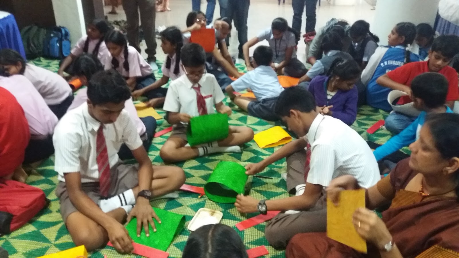 Eco Green Unit Banana fibre paper bag making Training for School Children Visveswaraya Museum
