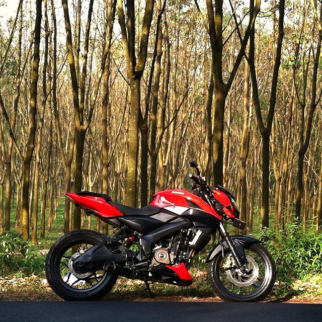 Gambar Motor Moge & Jadul Di Modifikasi Terbaru Dan Hasilnya Keren gambar motor gp, gambar motor cross, gambar motor yamaha, gambar motor besar,