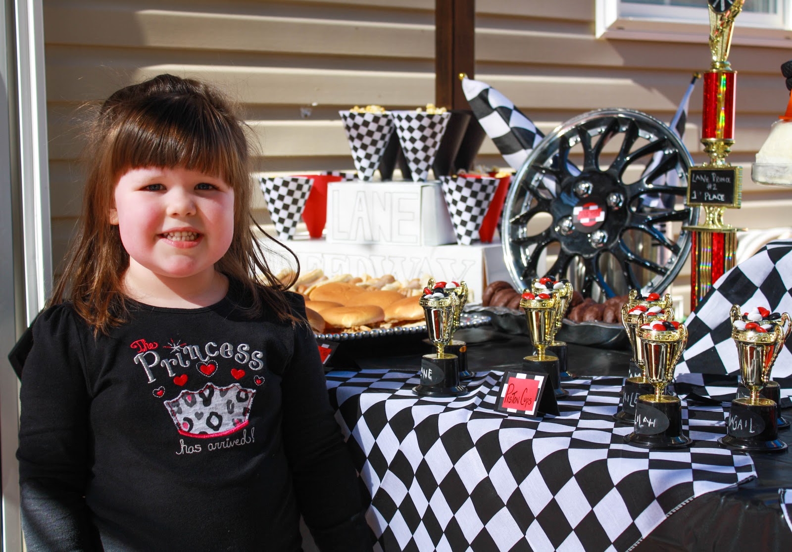 Spiral Macaroni: Lane's Racing Party