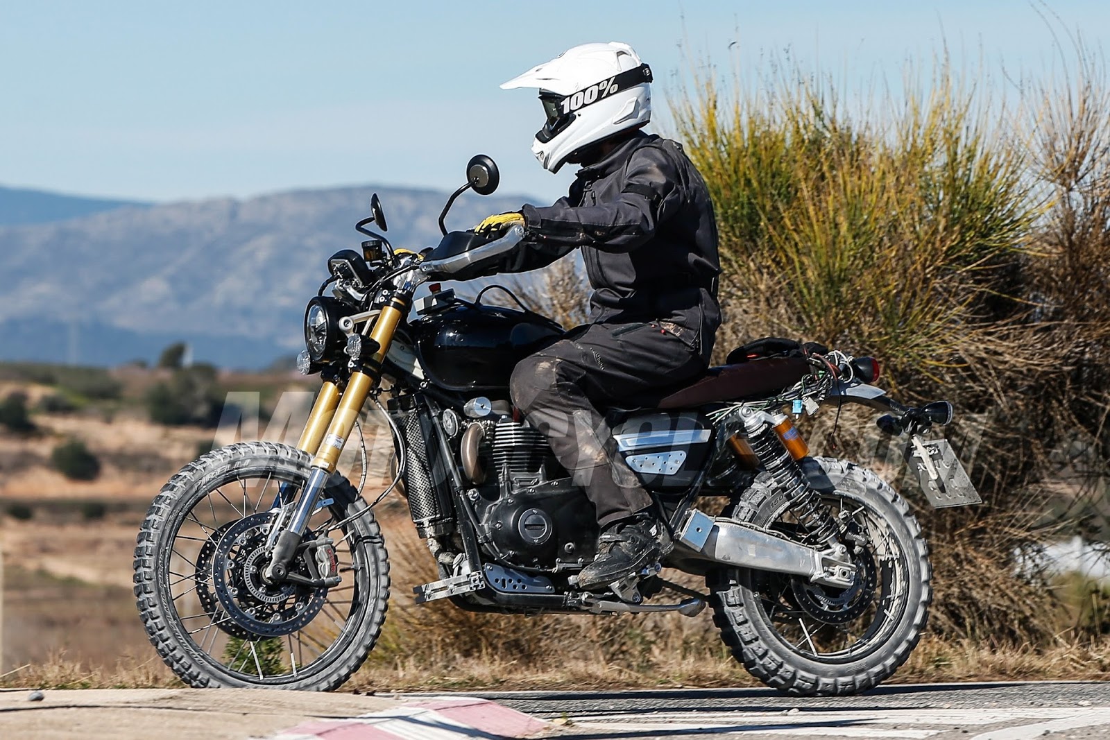 bonneville 1200 scrambler