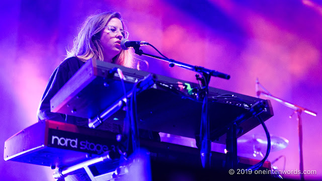 Maggie Rogers at Echo Beach on July 31, 2019 Photo by John Ordean at One In Ten Words oneintenwords.com toronto indie alternative live music blog concert photography pictures photos nikon d750 camera yyz photographer