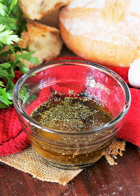 How to Make Simple Olive Oil Bread Dip Image
