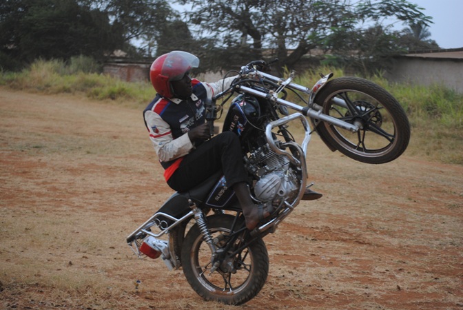 pikipiki aina ya boxer