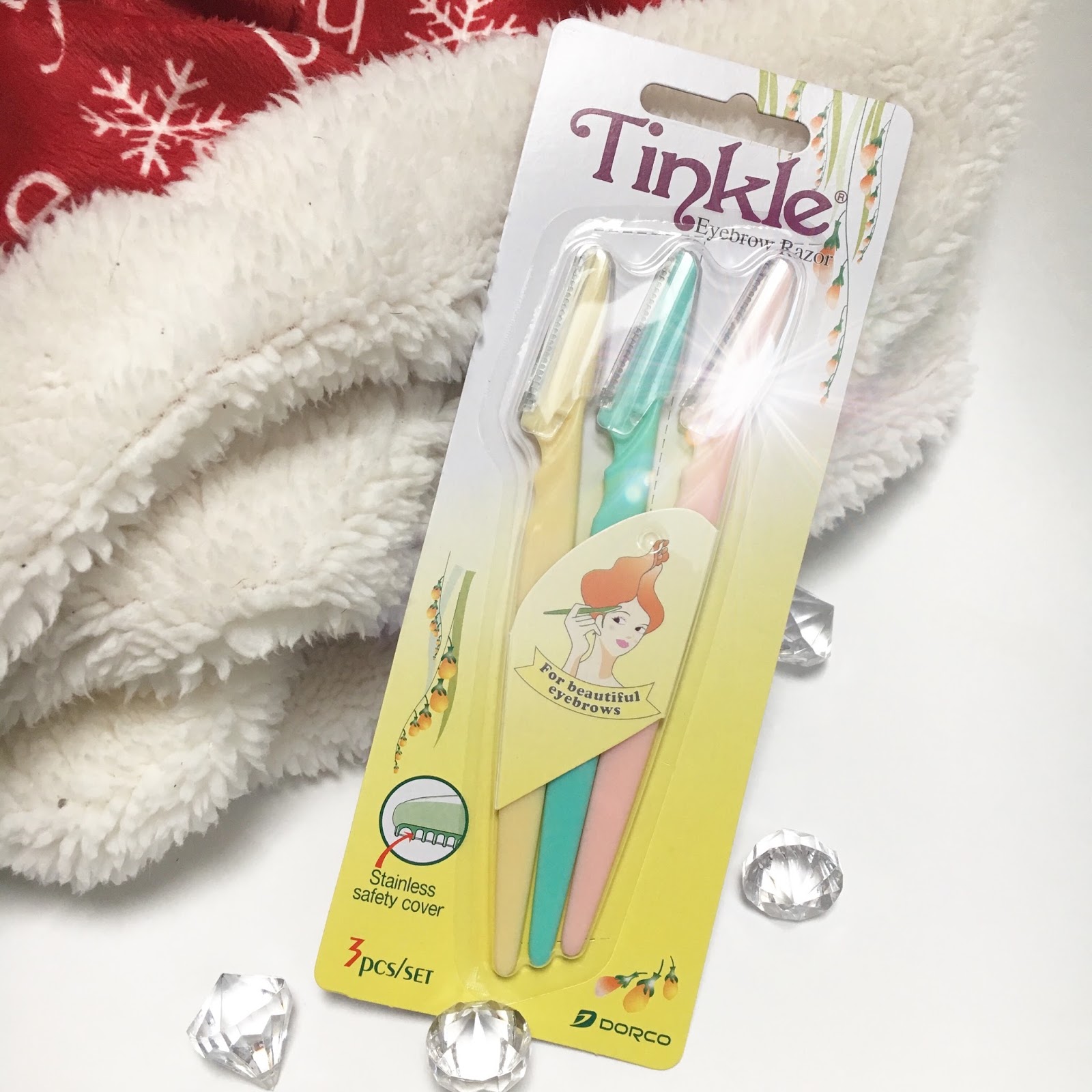 Glam and Gloss Blog My First Time using Tinkle Your Face razors
