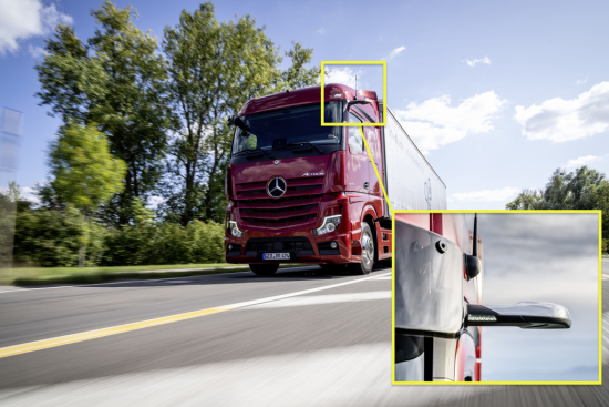 Mercedes Benz mirrorcam