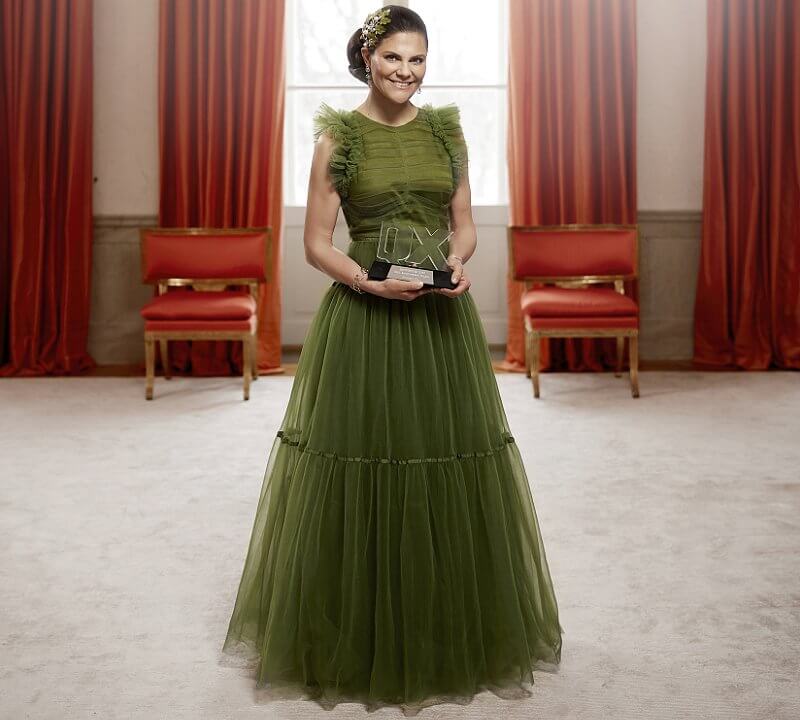crown-princess-victoria-in-hm-green-tulle-dress-3.jpg