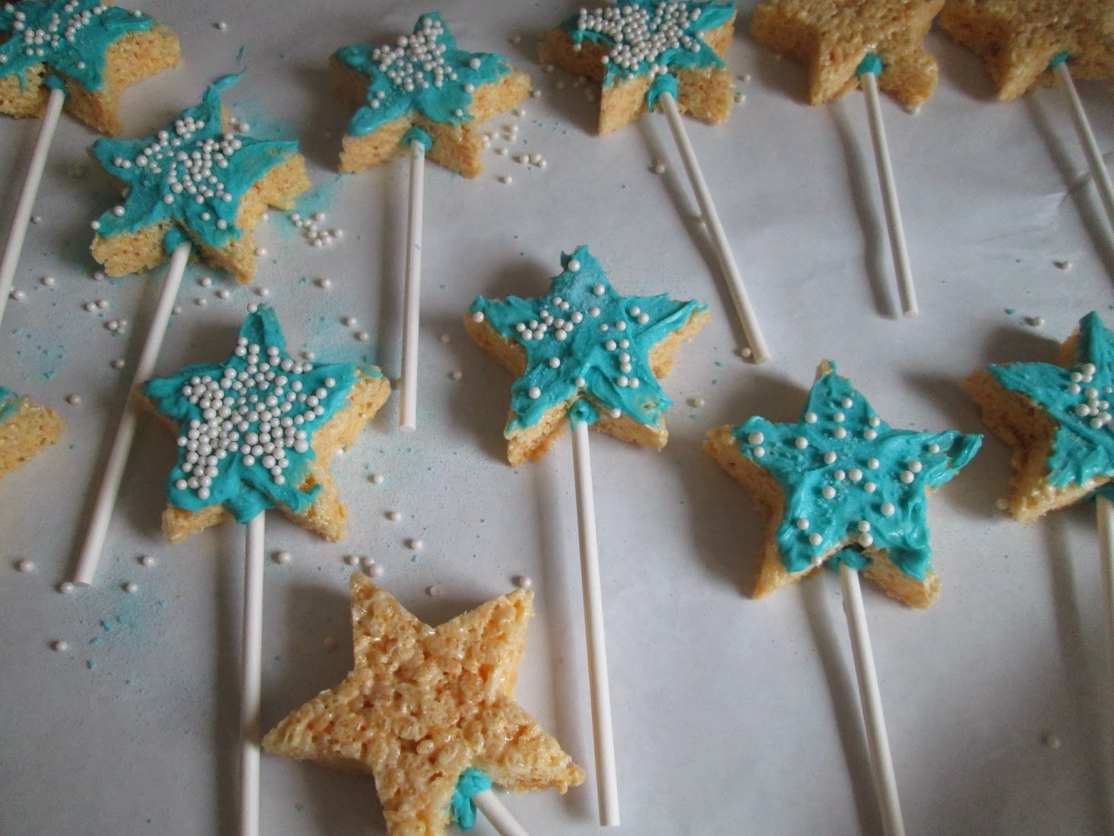 roommom27: Star Rice Crispy Treats