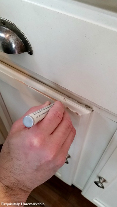 How To Touch Up Chipped Cabinets With A, White Kitchen Cabinet Touch Up Paint
