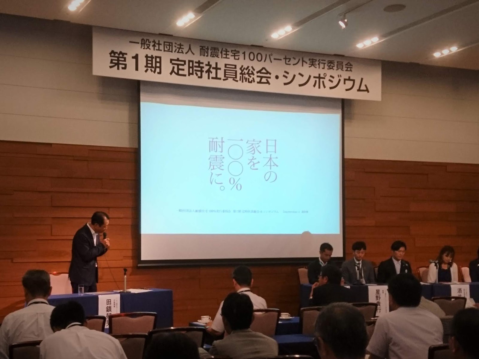 Quiet: 沈黙の誓いの下で 1 週間を過ごした経験はどのようなものでしたか