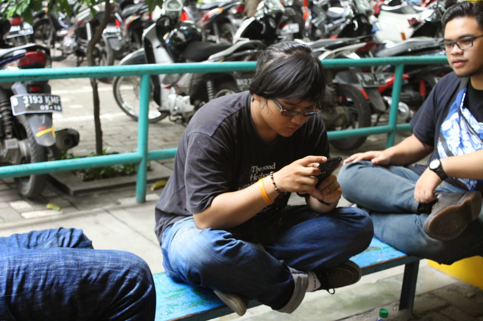 Pengaruh Gadget di Kalangan Mahasiswa