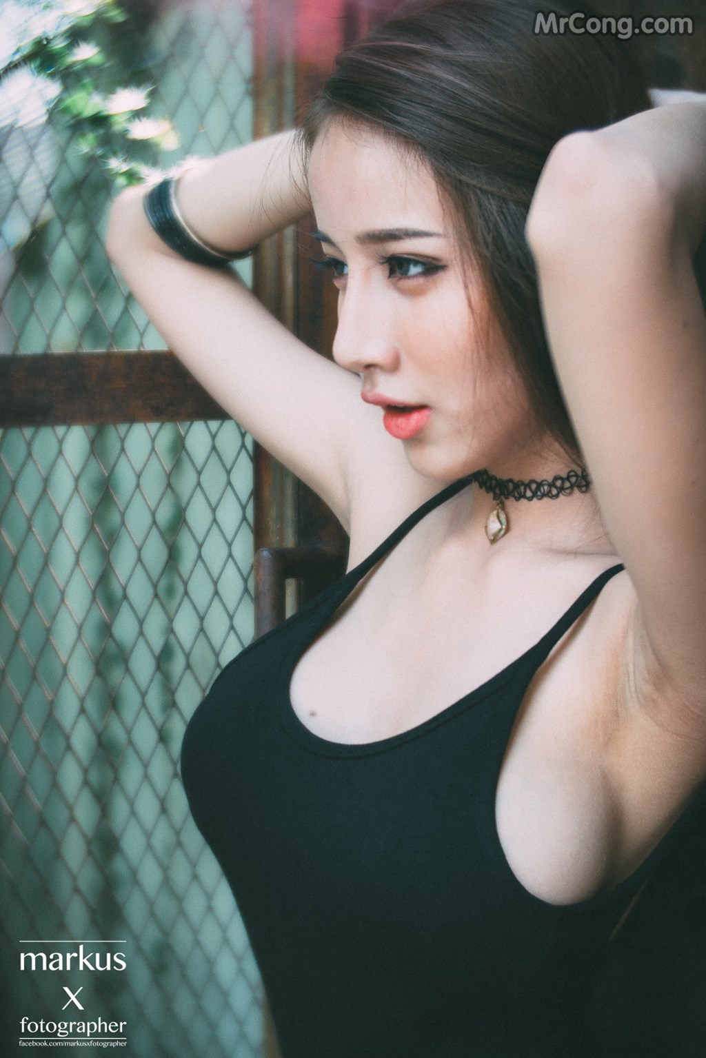 Beautiful Pichana Yoosuk shows off her figure in a black swimsuit (19 photos) photo 1-0
