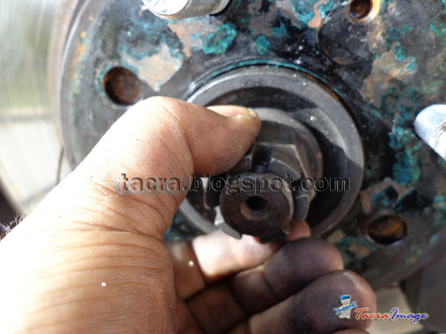 Download Drive Shaft Wira Rosak Background