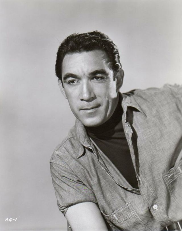 Handsome Portrait Photos of Anthony Quinn in the 1930s and ’40s