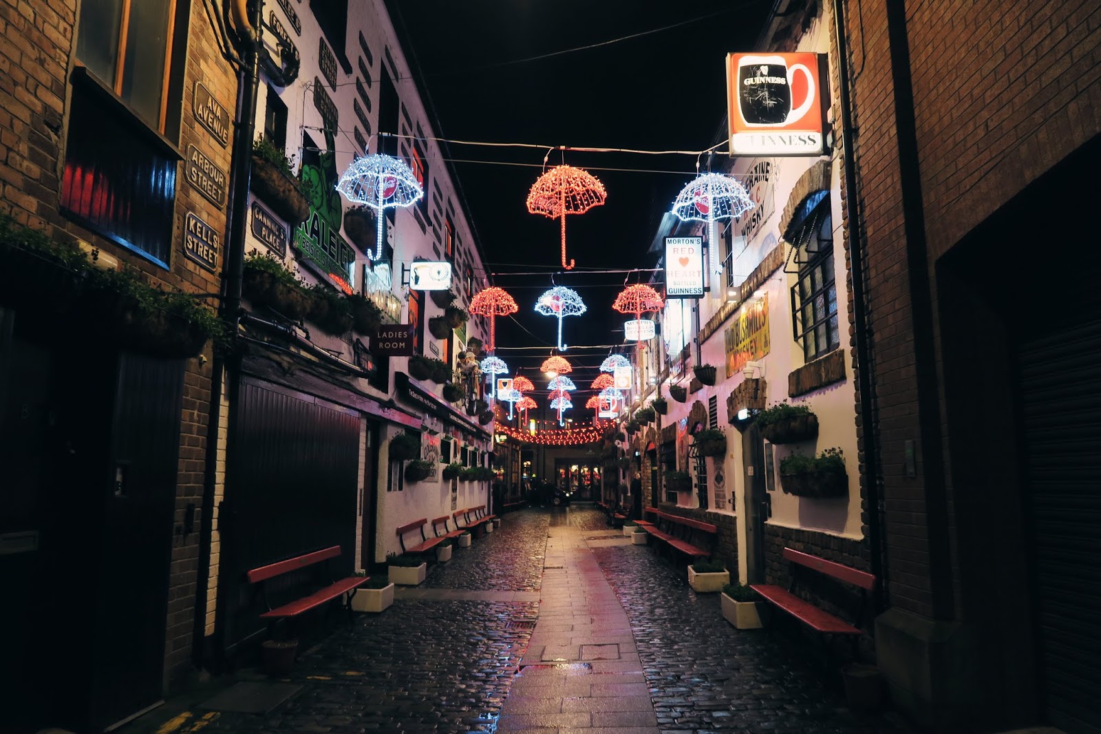 5 BEST BARS IN BELFAST FOR TOURISTS GraceBee