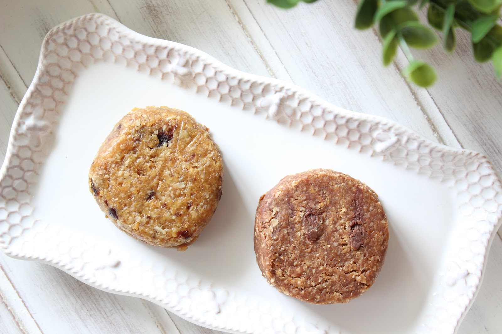 A Sampling Bee Grab The Gold Snack Bars Review