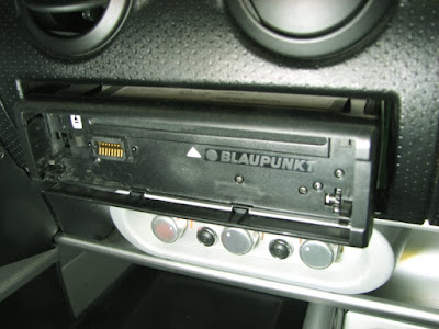 how to fix loose faceplate on car stereo radio cd player