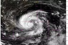 amphan cyclone live status