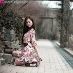 Lee Ji Min – Casual Outdoor Foto 13