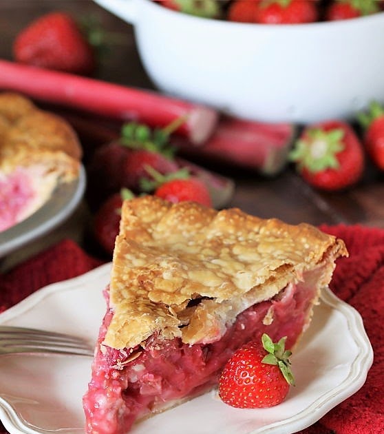 Strawberry Rhubarb Pie The Kitchen is My Playground
