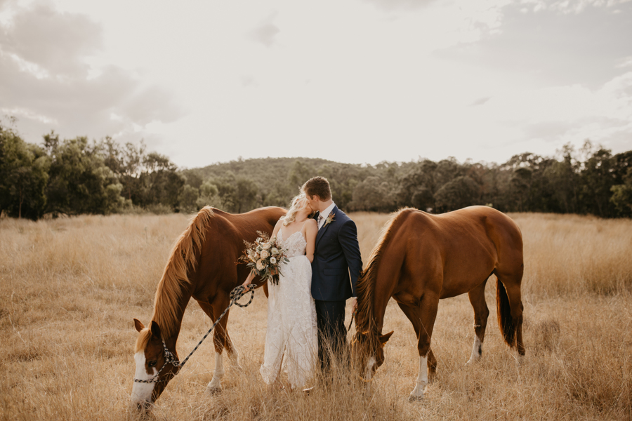 TO THE AISLE AUSTRALIA | LIBBY TWINE PHOTOGRAPHY UNTAMED COUNTRY BOHEMIAN LUXE BRIDAL INSPIRATION FOR YOUR WEDDING DAY CHARTERS TOWERS TOWNSVILLE PHOTOGRAPHY