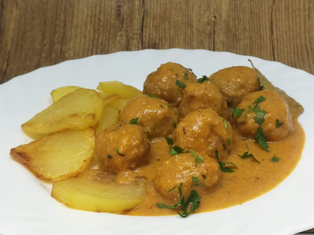 Albóndigas En Salsa Con Almendras
