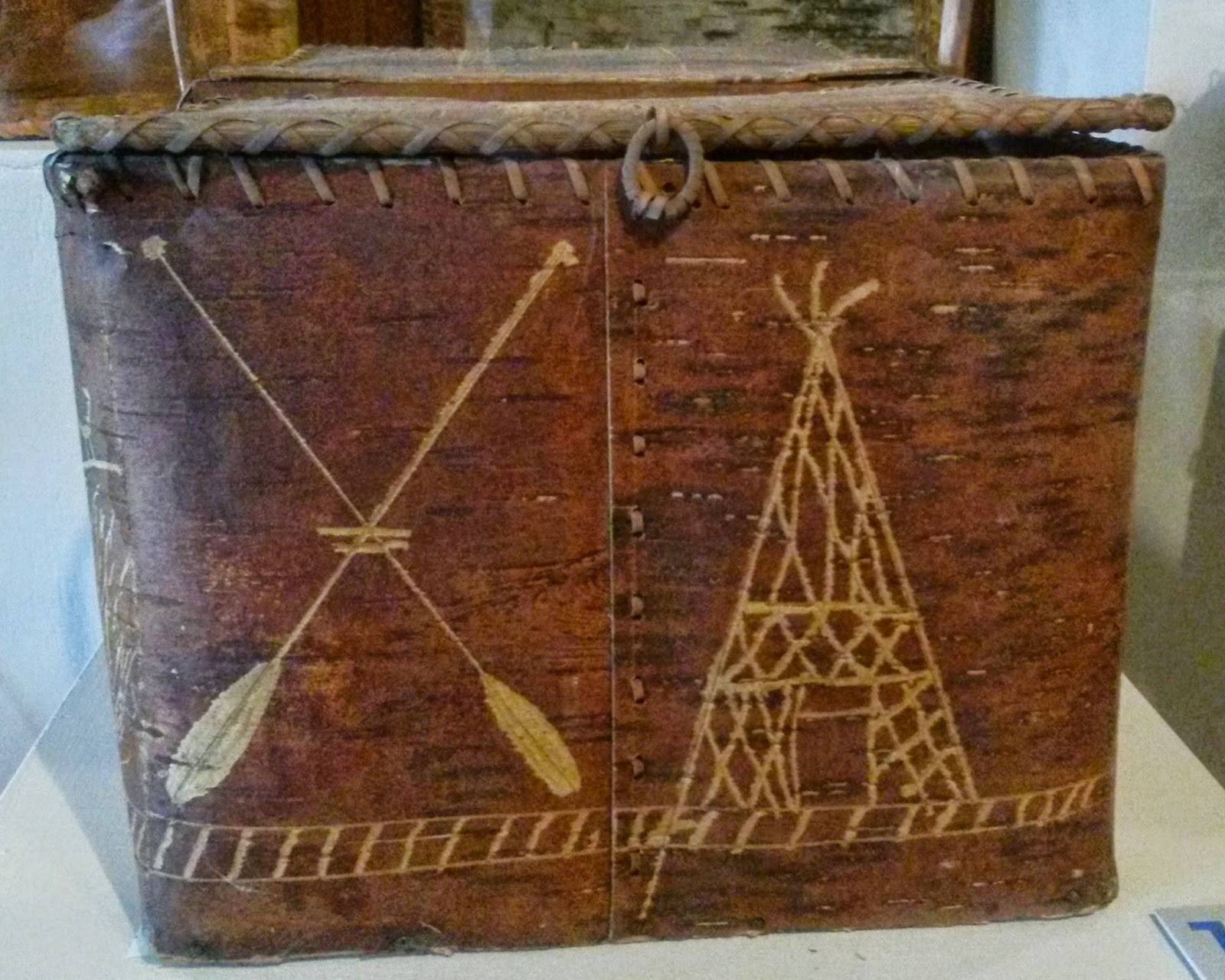 Incised Penobscot covered birch box
