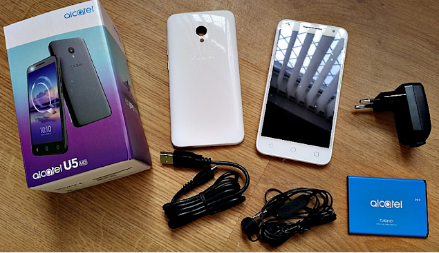 The Alcatel U5 HD Android smartphone unboxed. 