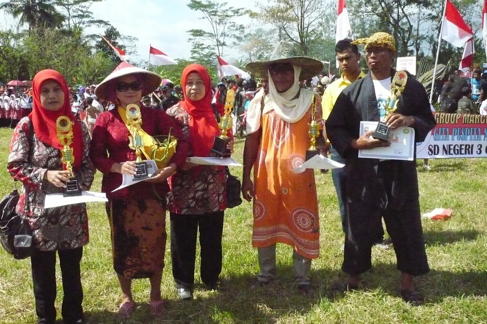 Menyelami Sejarah dan Cerita di Balik Kuliner Desa Cikoneng