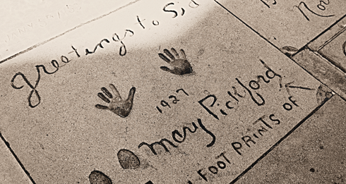 chinese theatre handprints footprints hollywood