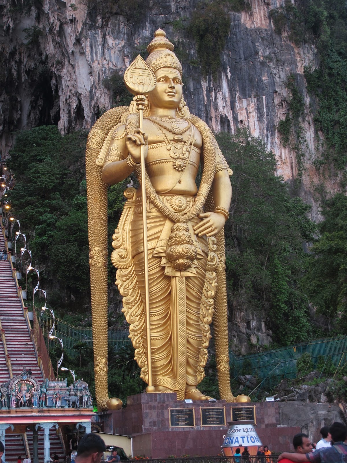 Foot and Fire: Malaysia: Batu Cave Temple and the World's Tallest