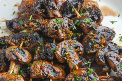 BALSAMIC GARLIC GRILLED MUSHROOM SKEWERS