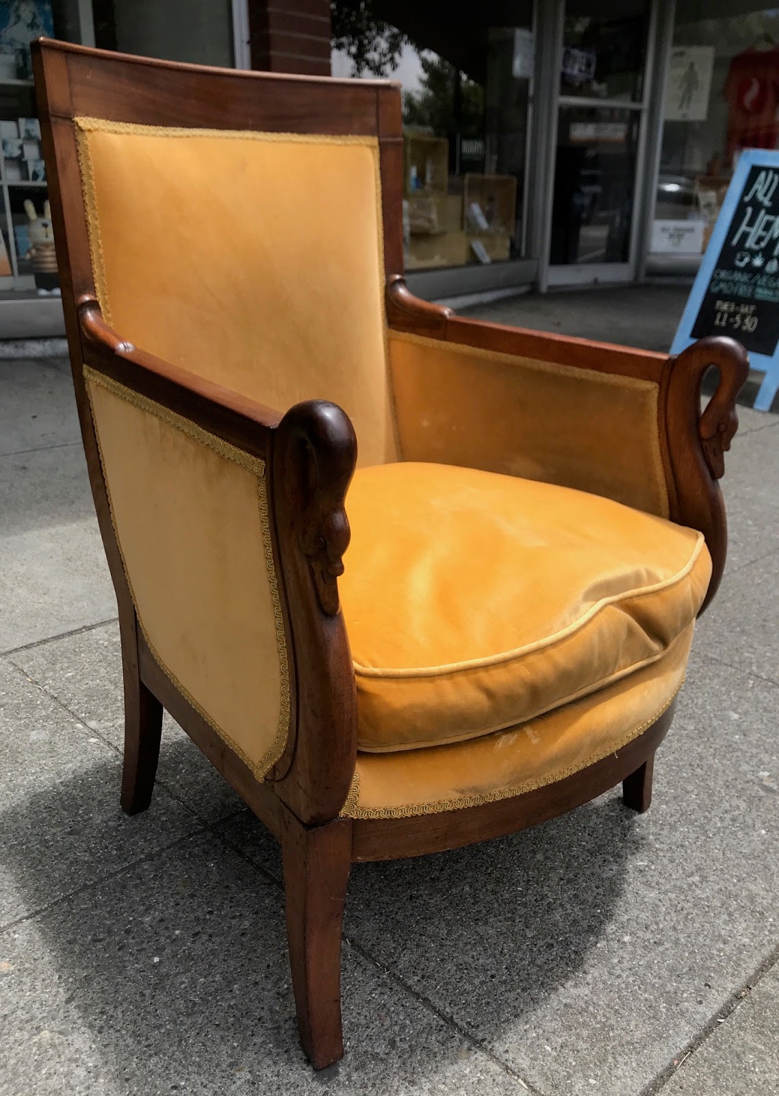 UHURU FURNITURE & COLLECTIBLES SOLD **BARGAIN BUY** 29537 Swan Arm 26