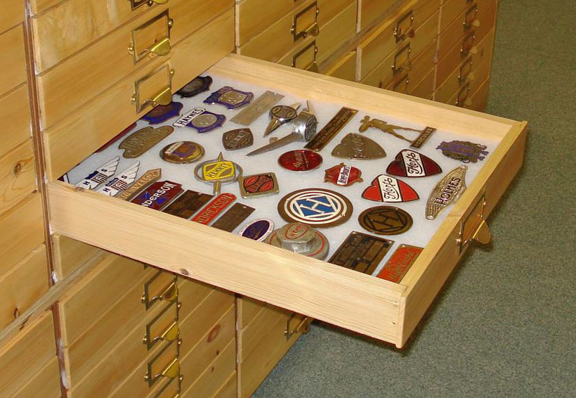 American Auto Emblems Emblem Collecting in America