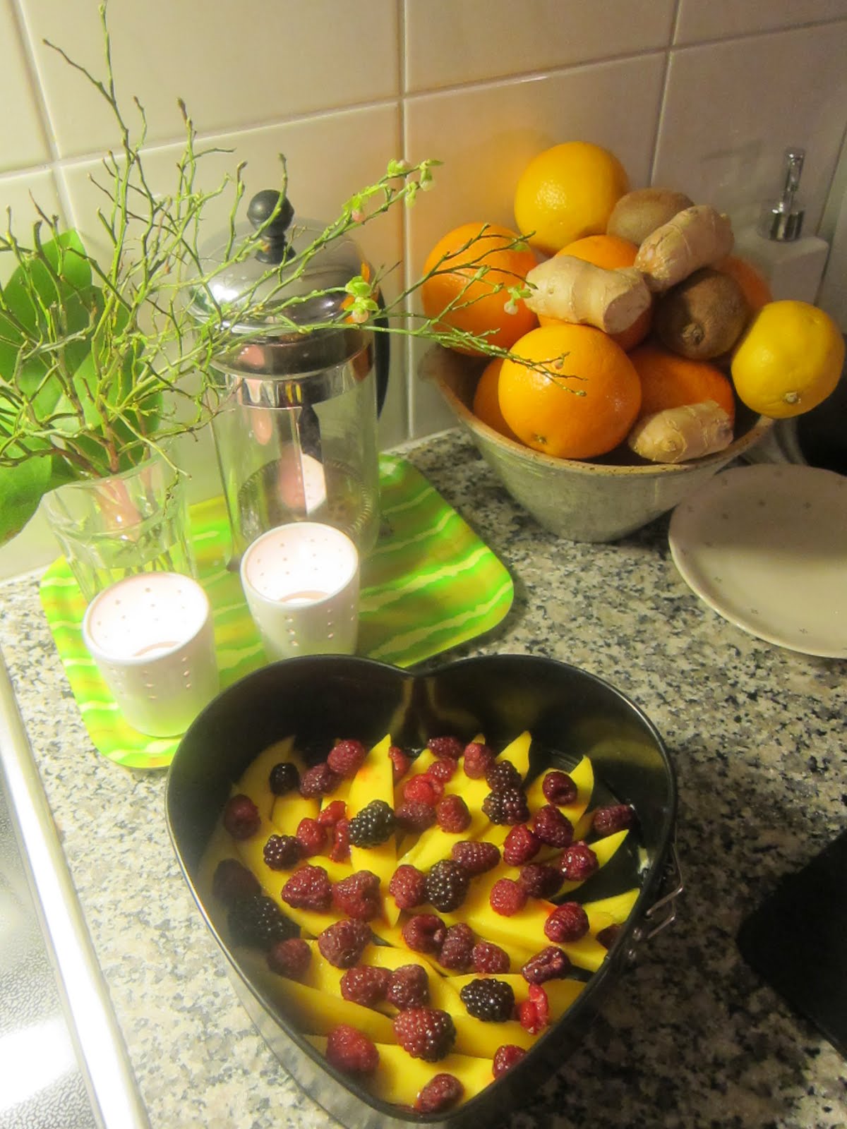 Zürich Zen Healthy mango rasberry crumble