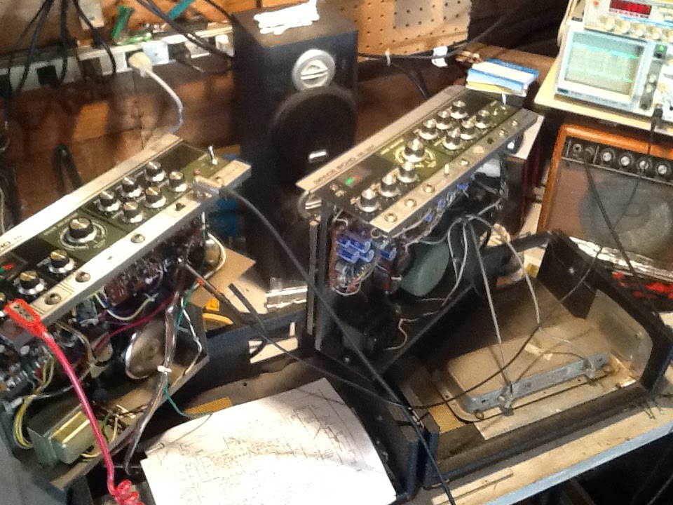 ECH = ELECTRONICS COMPASSIONATE HOUSE ROLAND RE201 SPACE ECHO