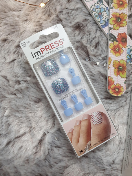 impress nails for feet