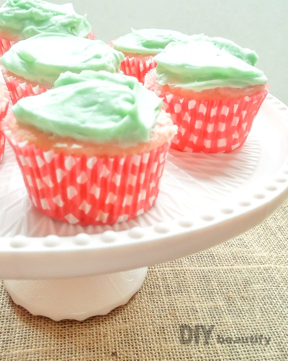 It's not summer without watermelon, and these fabulous Watermelon Cupcakes make a tangy sweet treat any time! Find the recipe at DIY beautify