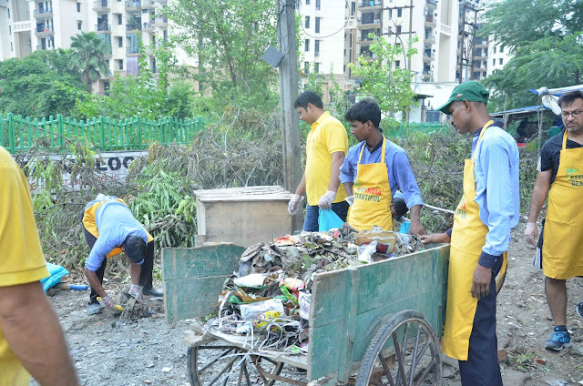 CLEAN UP ACTIVITY IN NOIDA TO CELEBRATE THE SPIRIT OF FREEDOM CLEAN UP ACTIVITY IN NOIDA TO CELEBRATE THE SPIRIT OF FREEDOM