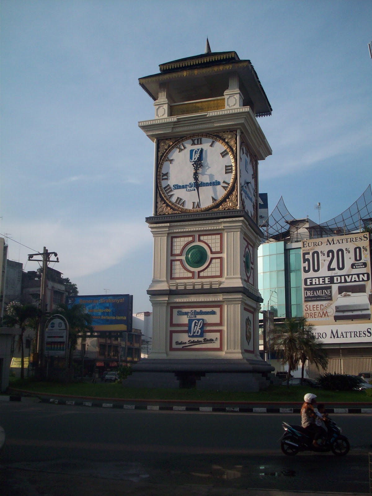 Kota Medan Wisata Kerja Indonesia