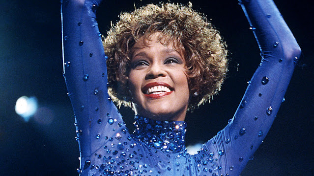 Whitney Houston hace historia con tercer disco de diamante