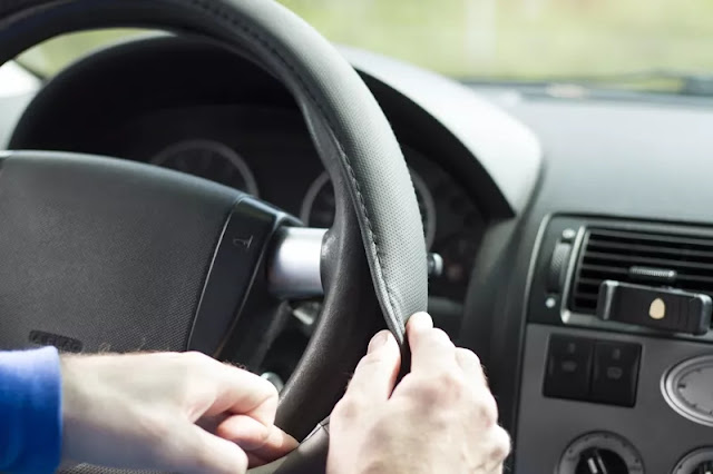 Comment mettre un couvre volant