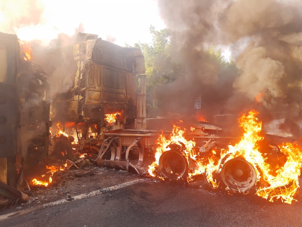 basculante, caminhão, caminhoneiro, carreta, daf, frete, munck, munk, peças, pipa, scania, seguro para caminhão, volks, Volkswagen, volvo, basculante, caminhão, caminhoneiro, carreta, daf, frete, munck, munk, peças, pipa, scania, seguro para caminhão, volks, Volkswagen, volvo,